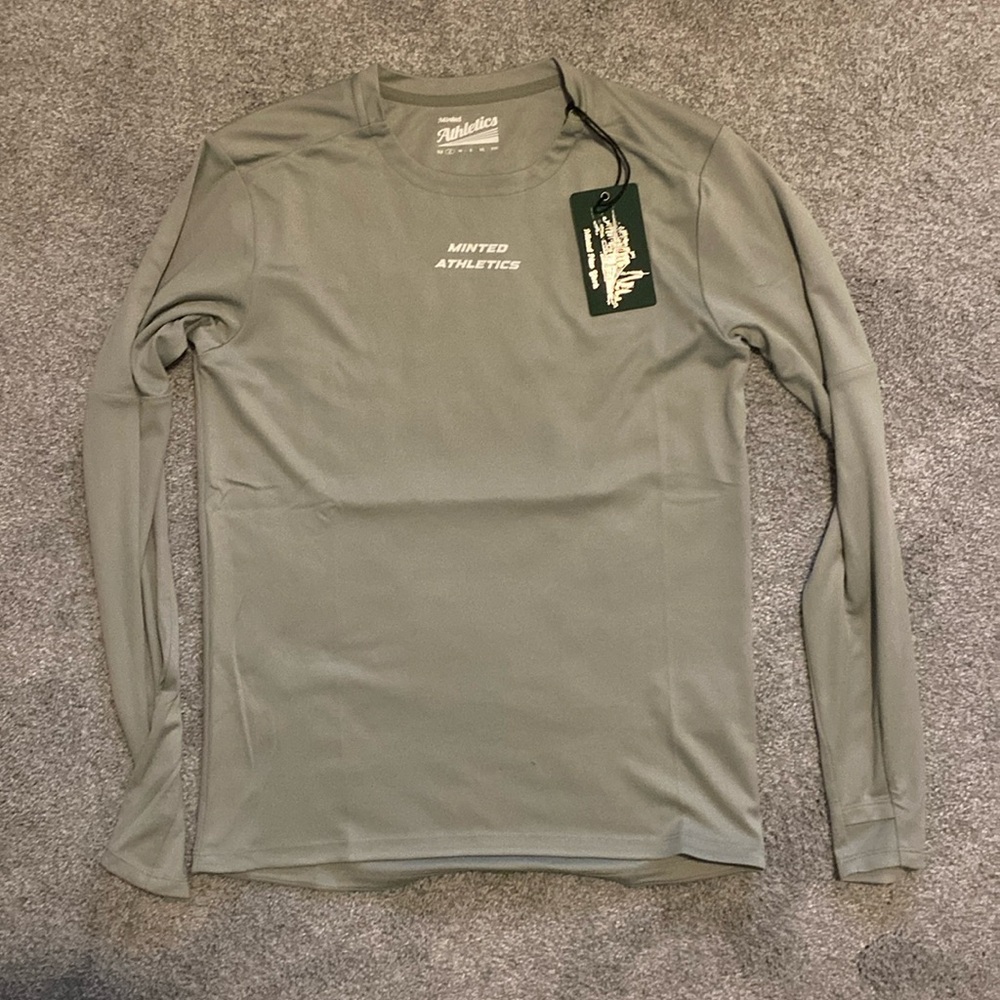 Minted New York Performance Long Sleeve